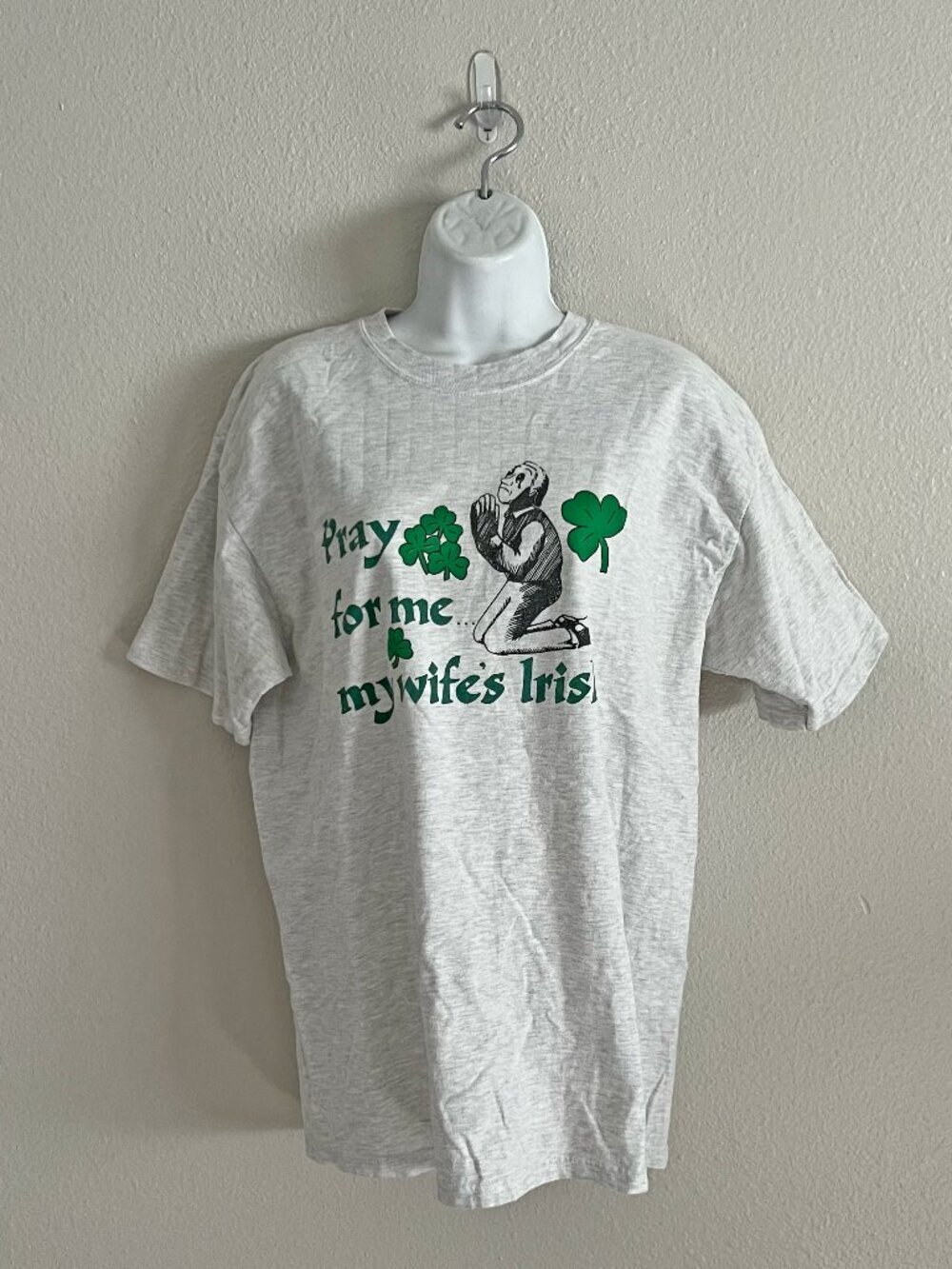 Y2K Irish Humor Pray For Me My Wife's Irish T-Shirt Hanes Beefy T Gray Size M